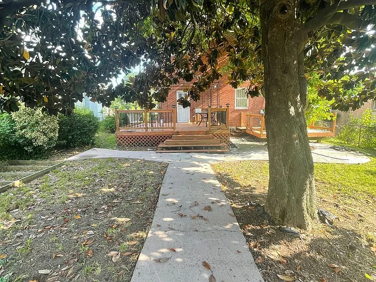 5032 E Capitol St NE — Photo 27