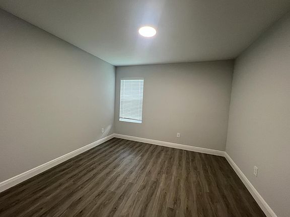 4th image of 519 Blackbird Ln #A