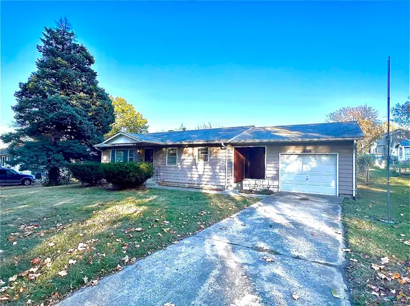 606 New Jersey Ave, Holton, KS 66436