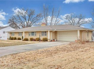 408 W 96th Ter, Kansas City, MO 64114