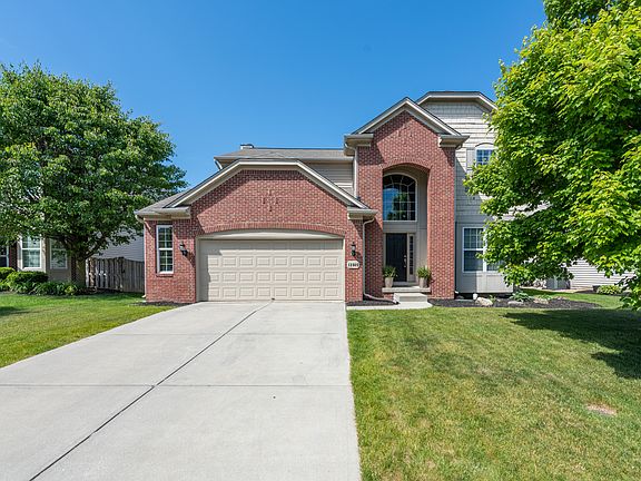 2nd image of 13985 Avalon East Dr