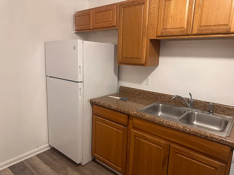 266 Ford Ave #1 — Photo 9