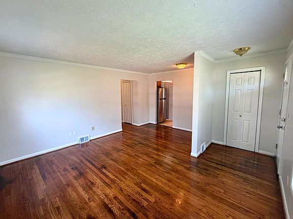 3rd image of 29537 Hazelwood St