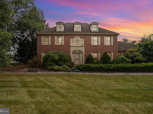 2547 Hepplewhite Dr, York, PA 17404
