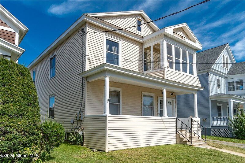 3rd image of 18 Ellsworth Street