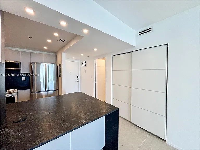 2829 Indian Creek Dr #604 — Photo 10