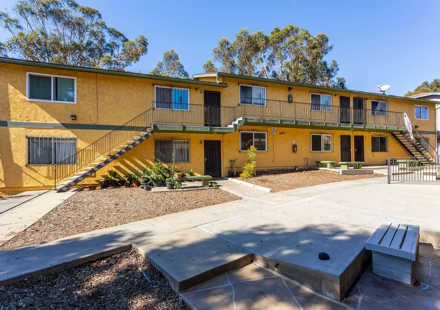 3 bed 2 bath in the heart of San Diego — Photo 2