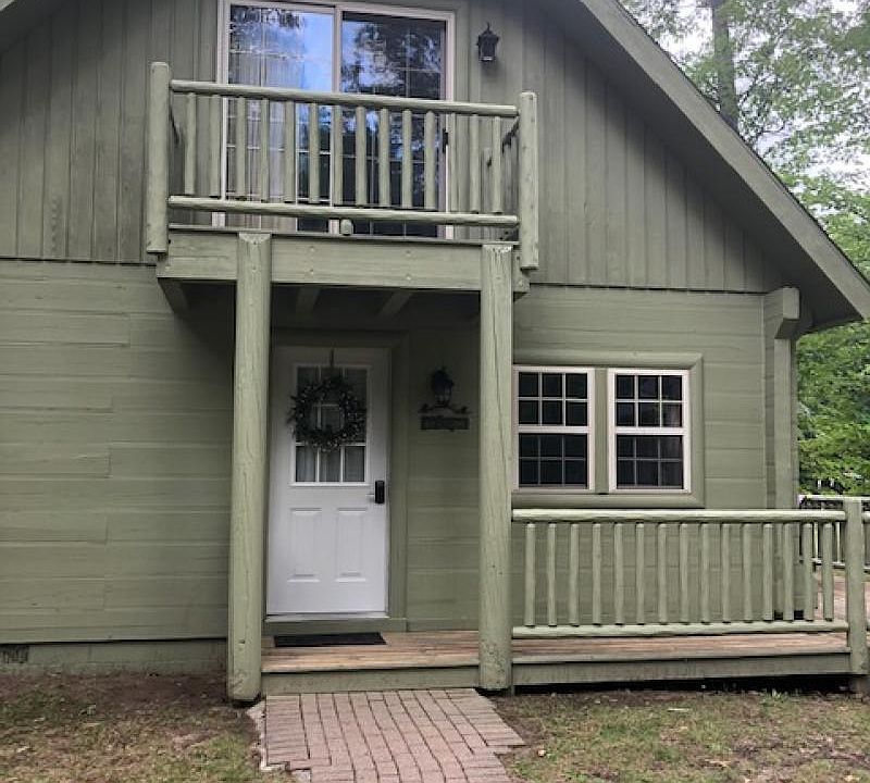 1st image of 810 Golf Cottage Dr
