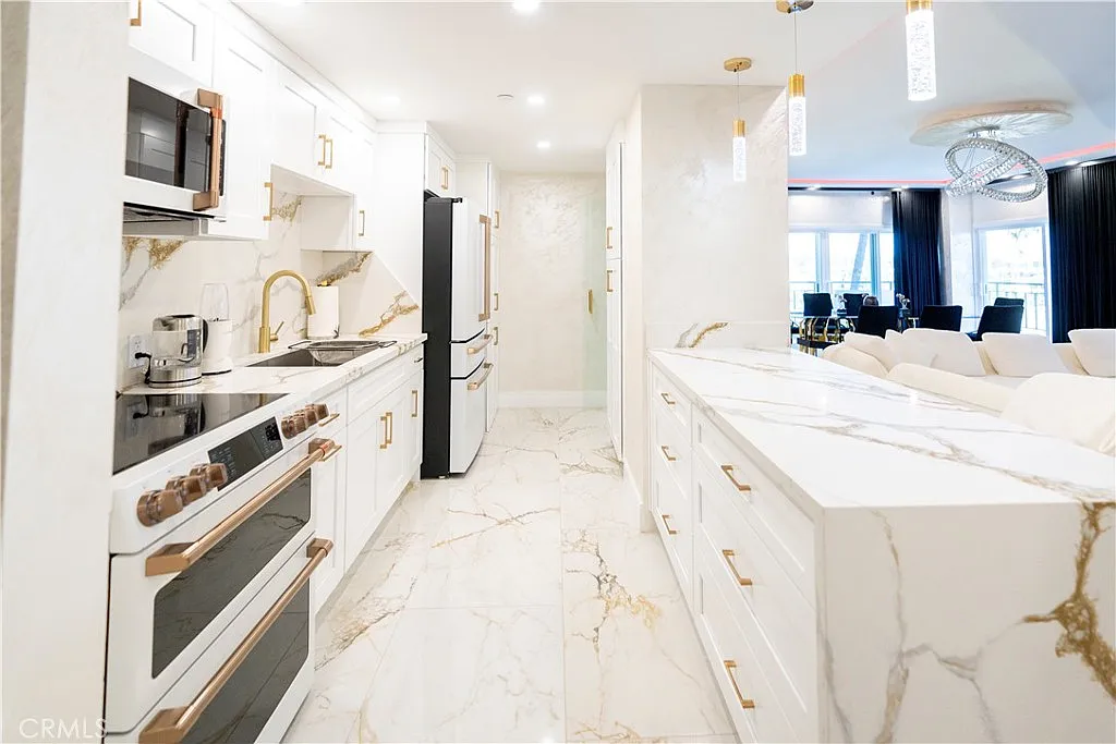 2 bed, 1166 sqft, $5,000 — Photo 4