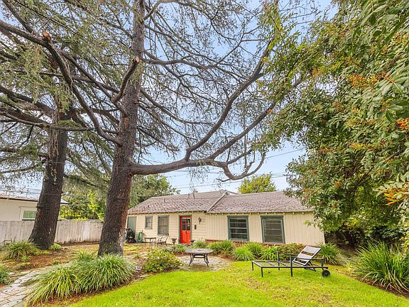 3rd image of 4949 Strohm Ave