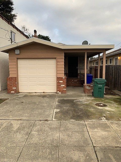1st image of 460 31st St