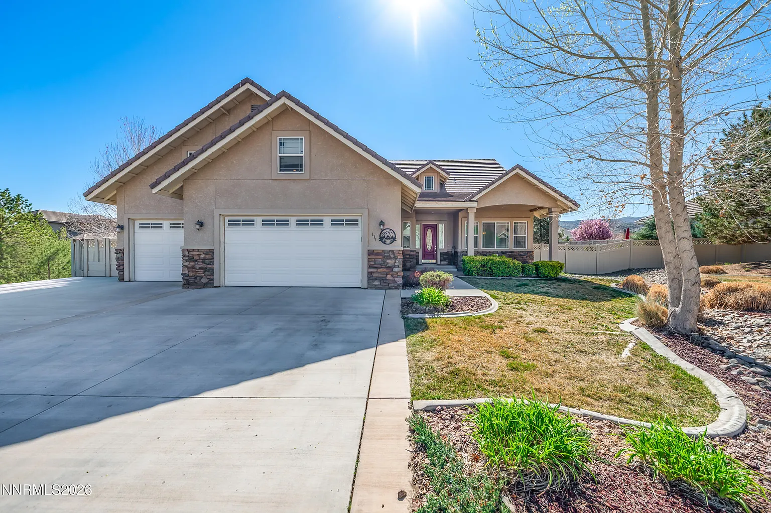 111 Denio Dr photo 1