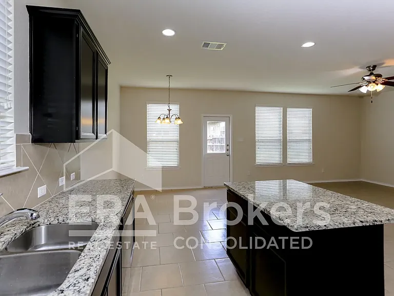 8918 Night View Dr — Photo 8