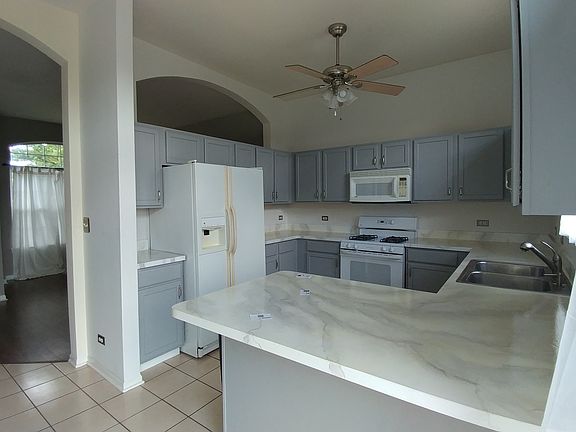 5th image of 25031 W Madison St