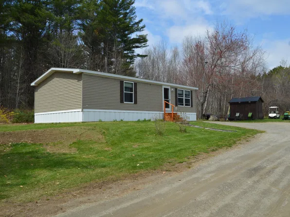 74 Turner Drive, Pittston, ME 04345