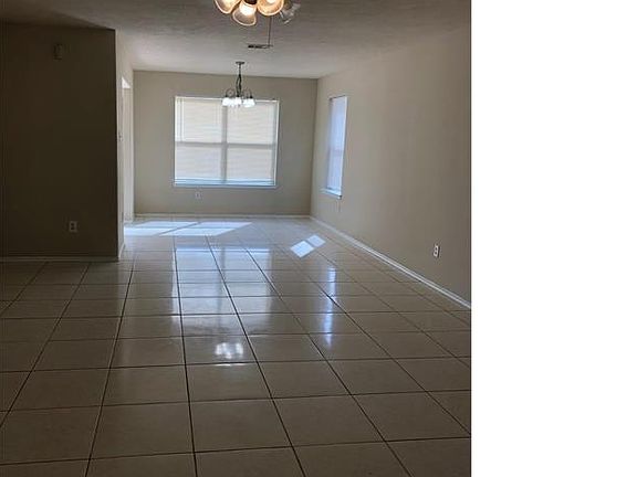 3rd image of 13835 Magnolia Lake Ln