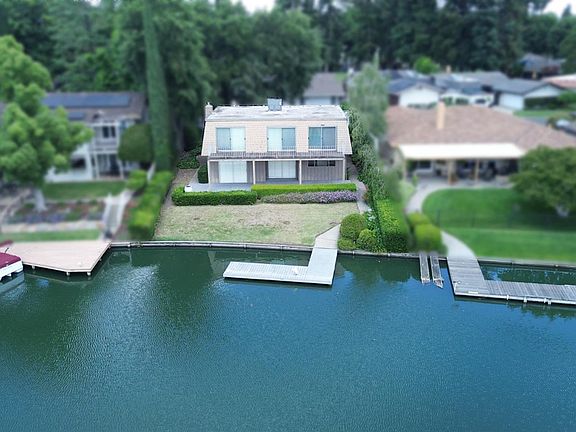 2nd image of 3642 S Merrimac Cir