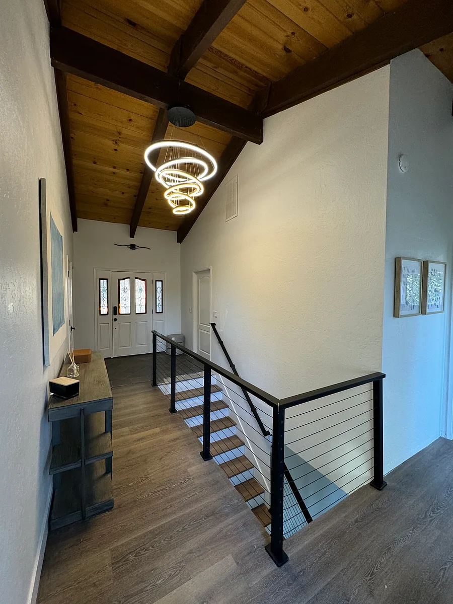 Building Photo - 1588 Skyline Dr