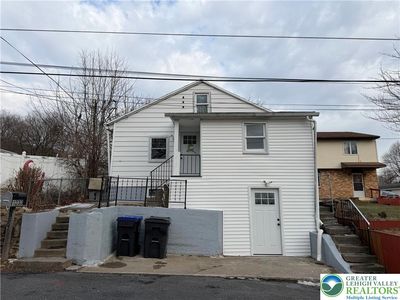 1233 Trapps Ln, Allentown, PA, 18103