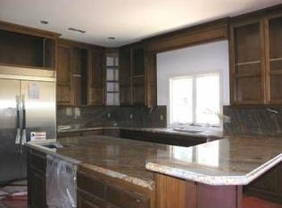 6244 Matilija Ave, Van Nuys, CA 91401