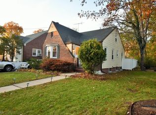 390 W 4th Ave, Roselle, NJ