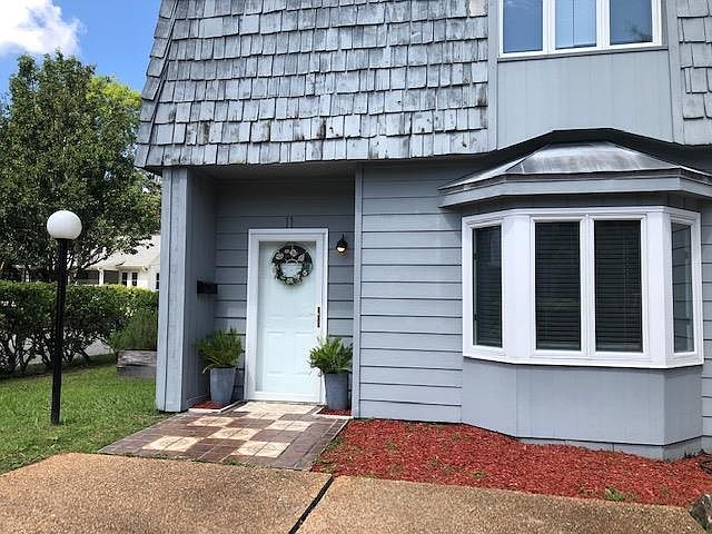 1st image of 133 Oak St