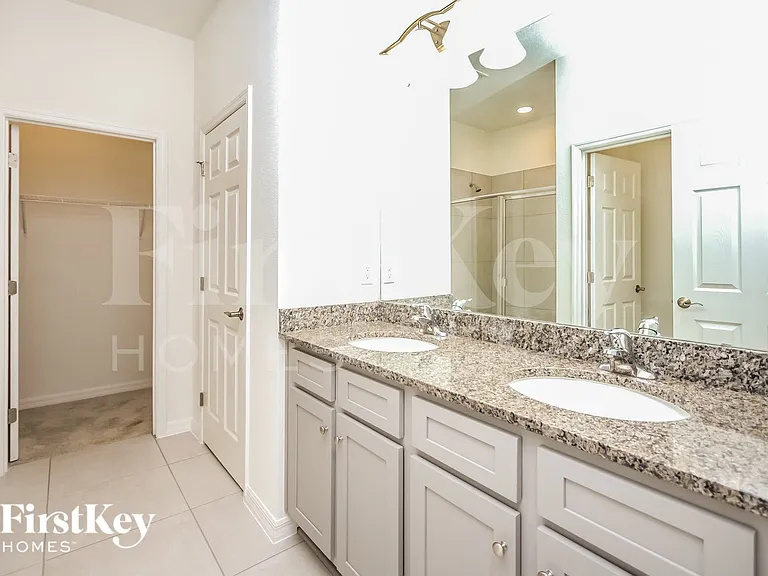 360 Corbel Ln — Photo 8