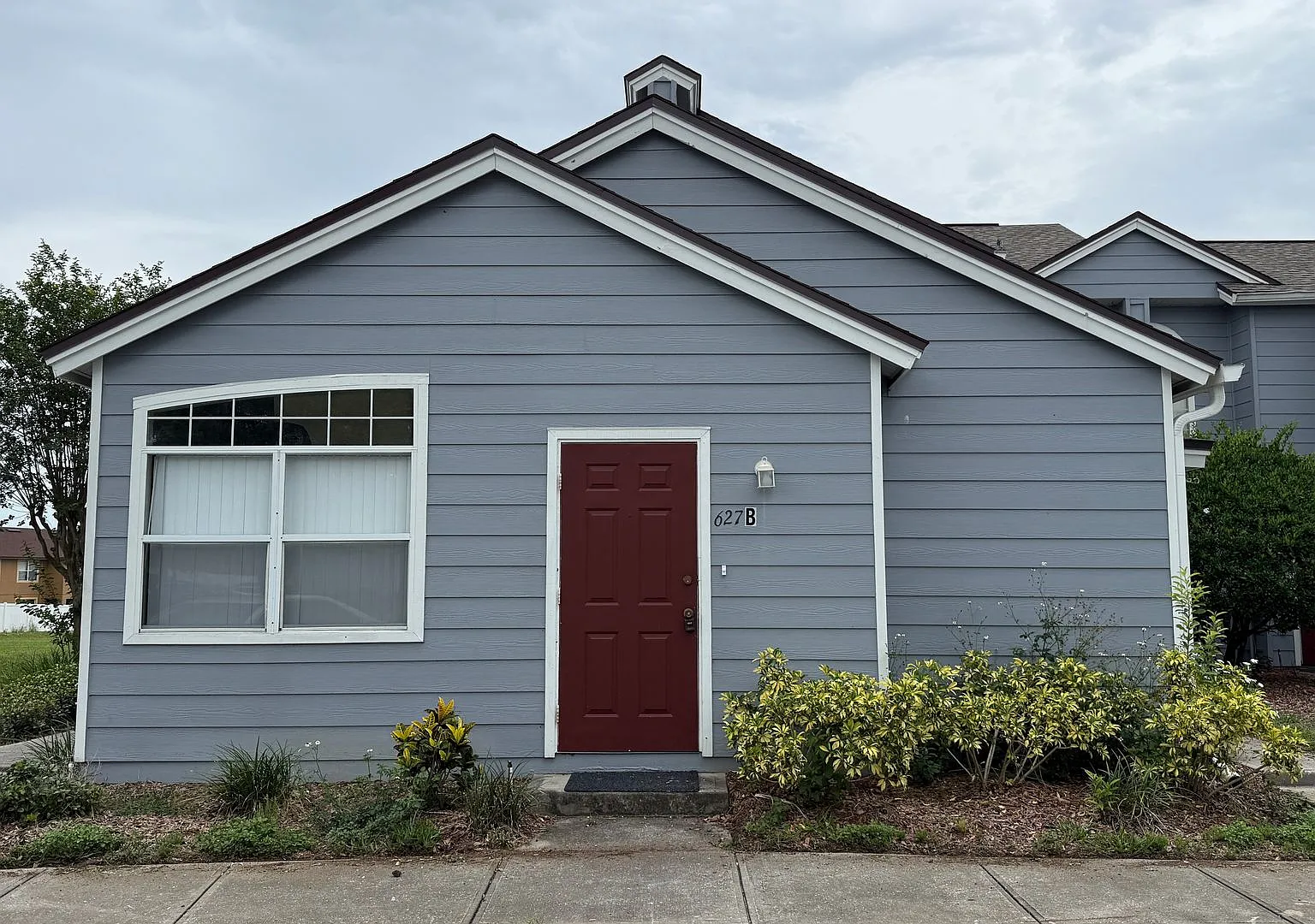 627 Orchid Dr — Photo 1