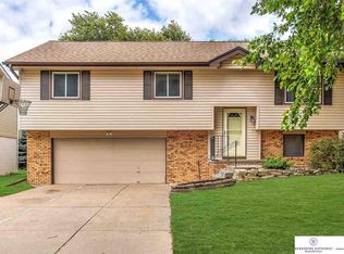 15924 Martha Cir, Omaha, NE 68130