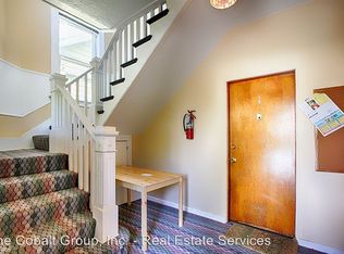 2050 NE Couch St APT 1, Portland, OR 97232