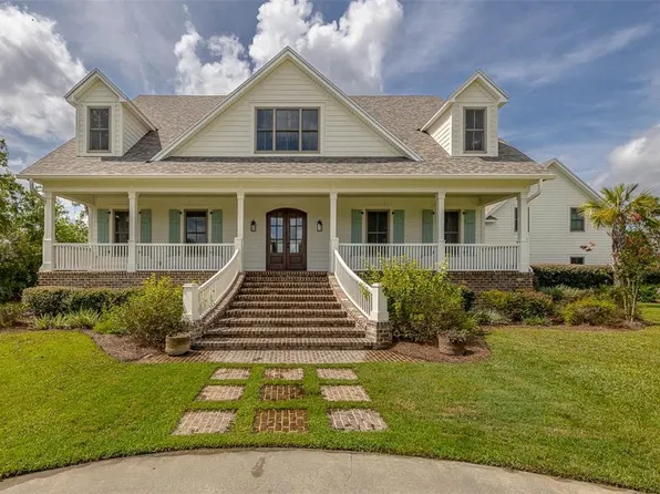 152 Riverwalk Dr, Brunswick, GA 31523