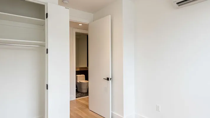 Rented by Nooklyn NYC LLC | media 89