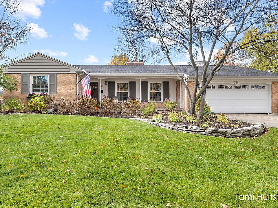 1st image of 2111 Chesaning Dr SE