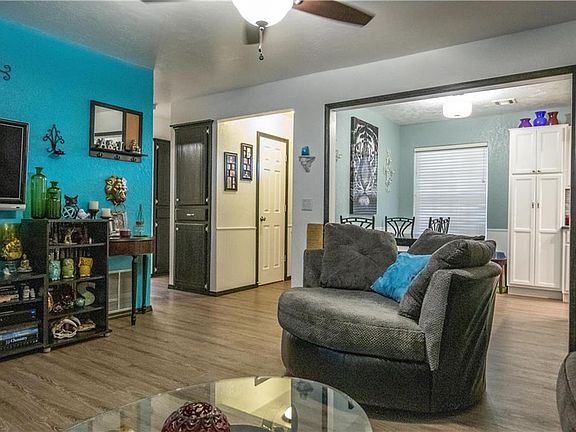 5th image of 2907 SE 91st St