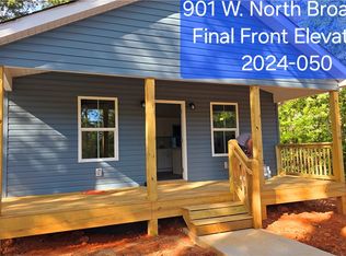 901 NW Broad St, Walhalla, SC 29691