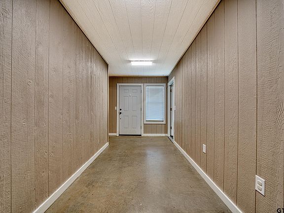 4th image of 3324 Smelley Rd