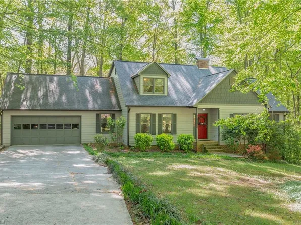 250 Holly Ln, Mocksville, NC 27028