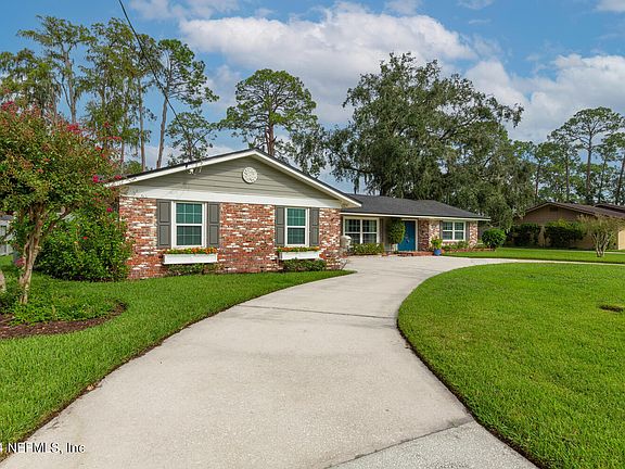 5th image of 2315 Cheryl Dr