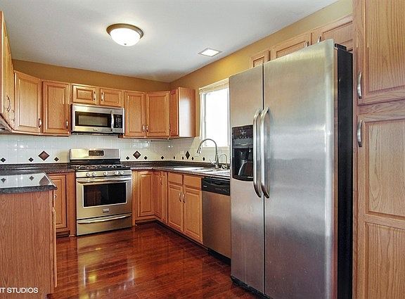 4th image of 1825 Paxton Dr