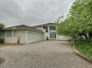 3053 W 118th Ter, Leawood, KS 66211