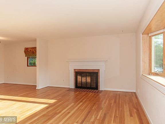 5th image of 5632 Cornish Way