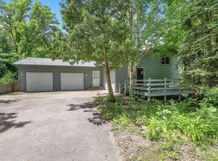 7435 Kurt St, Loretto, MN 55357