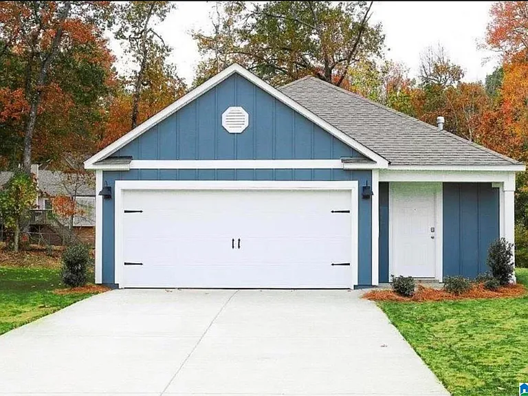 6585 Creek Cir — Photo 1