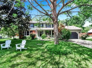 135 Brooklea Dr, East Aurora, NY 14052