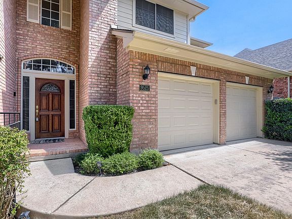 2nd image of 9525 Aire Libre Dr