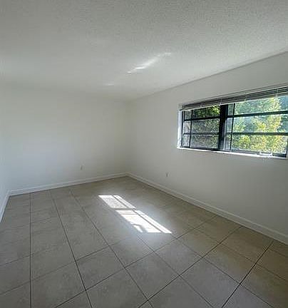 4th image of 2207 Jackson St