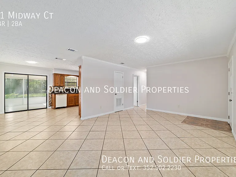 11 Midway Ct — Photo 6