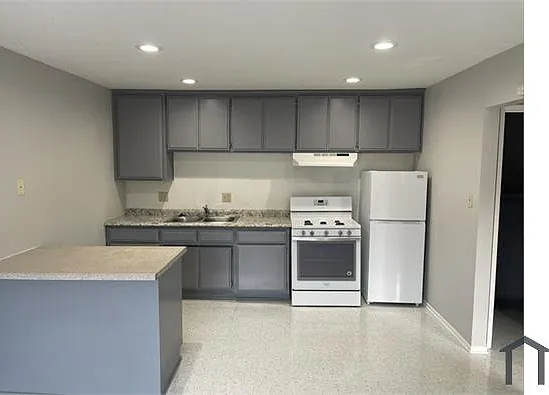 22912 Adrienne Ave #D