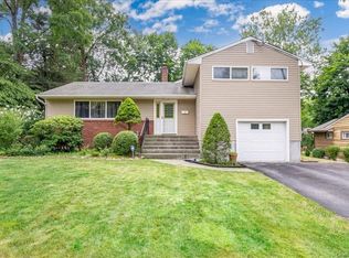 18 Miller Rd, Poughkeepsie, NY 12603