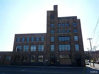 3rd image of 1720 Chouteau #207